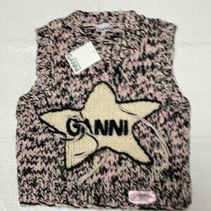 Women’s PInk Wool Graphic Sweater Vest size Large